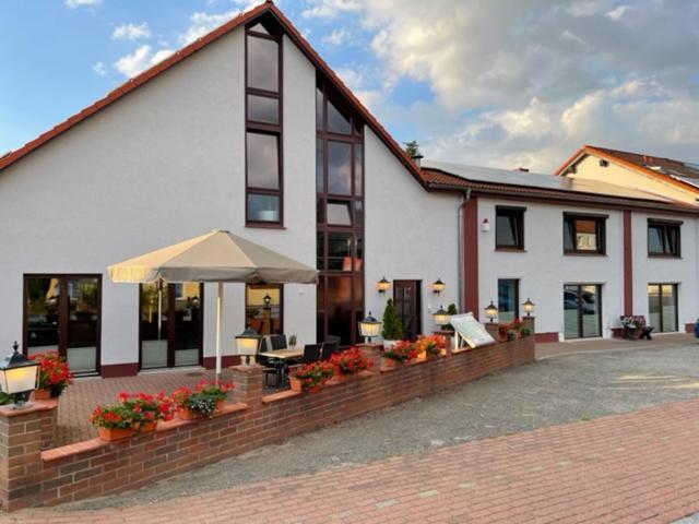 Freigeist • Pension & Brasserie Witzin Экстерьер фото